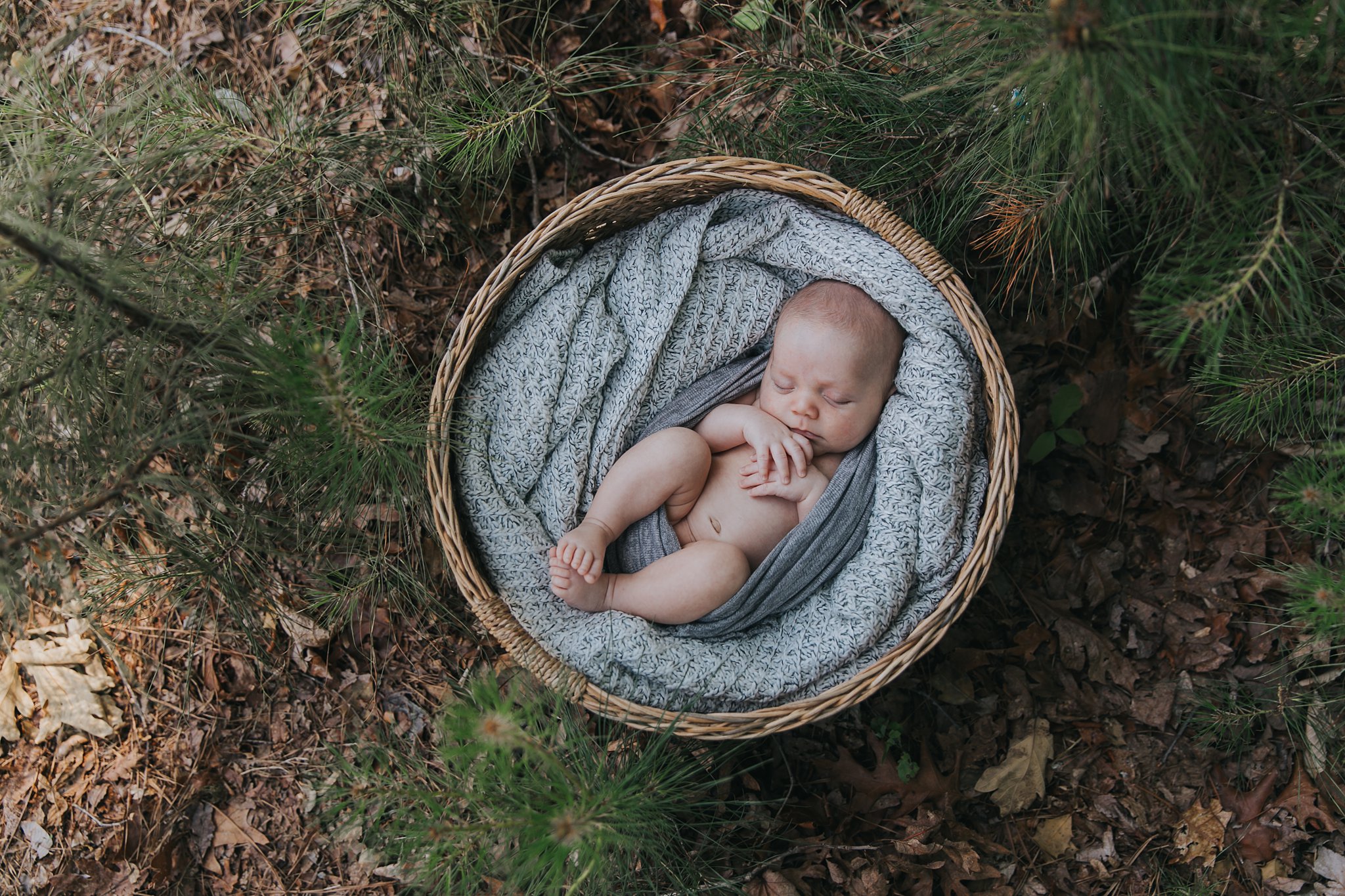 raleigh-newborn-photographer-Jameson-22746.jpg
